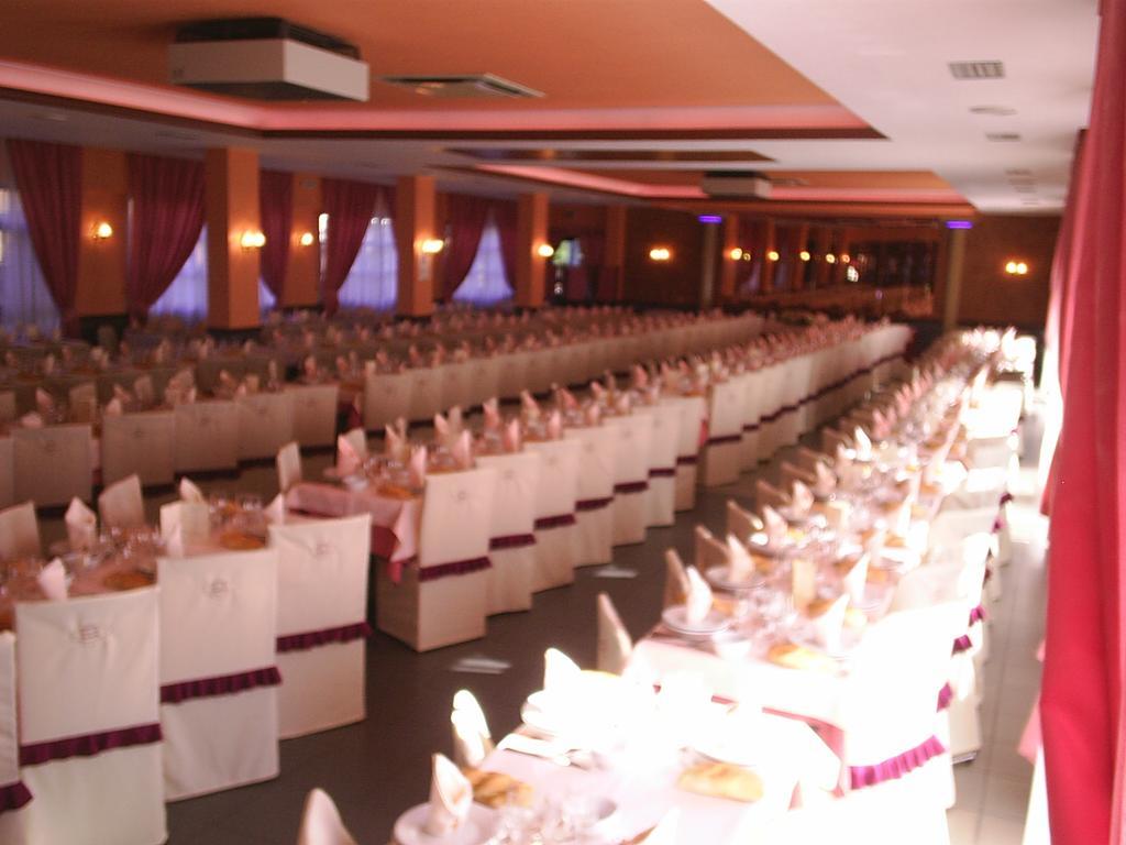Castañar de Ibor Hostal Restaurante Solaire מראה חיצוני תמונה