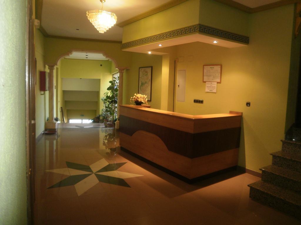 Castañar de Ibor Hostal Restaurante Solaire מראה חיצוני תמונה
